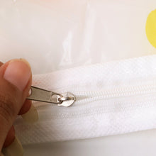 Large Zippered Bag for Storing Blankets